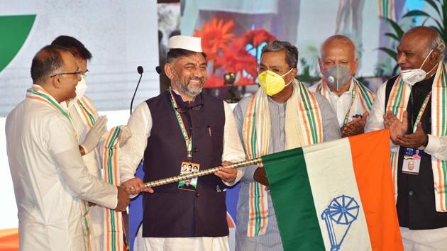 Addressing the partymen, Shivakumar, vowing to convert Congress in Karnataka as a cadre-based party, said he was just a party worker and believes in collective leadership.(PTI Photo) Addressing the partymen, Shivakumar, vowing to convert Congress in Karnataka as a cadre-based party, said he was just a party worker and believes in collective leadership.(PTI Photo)