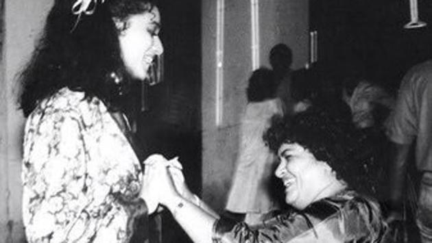 Saroj joined a dance troupe at the age of 10 and became a background dancer. Here she is seen having a candid moment with Madhuri Dixit, who was one of her favourite actors to work with.