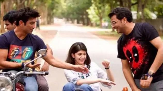 Sanjana Sanghi, Sushant Singh Rajput and Mukesh Chhabra on the set of Dil Bechara.