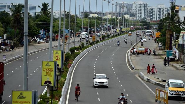 Minimal vehicular movement seen on a road amid the lockdown in Chennai. Chennai with 64,689 cases accounting for 62.9% of the total case load in the state had scaled up testing to 10,000 per day during the recent lockdown period. Chennai was testing in the range of 3,000 to 5,000 people per day in May and June respectively, reported HT. (R Senthil Kumar / PTI)