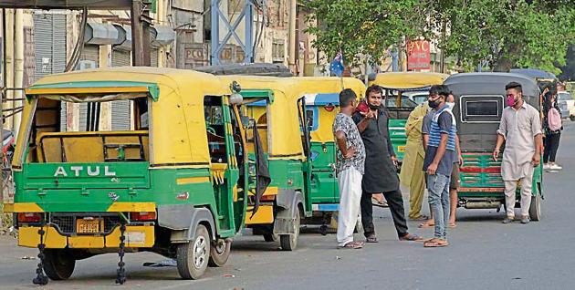 Increased Fare Low Footfall Pandemic Hits Auto Rickshaw Drivers Passengers In Ludhiana Alike Hindustan Times