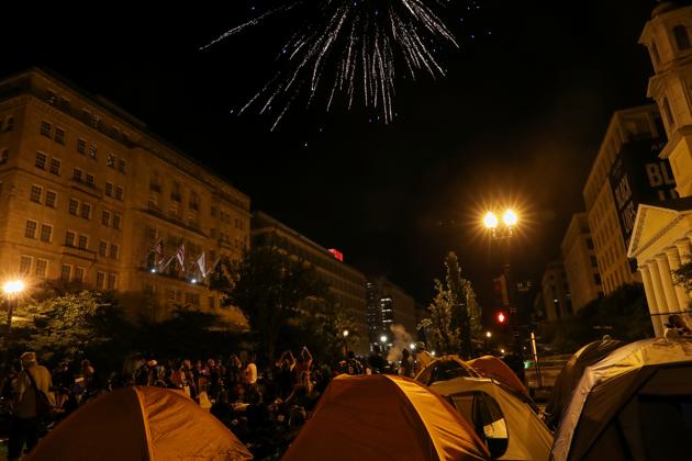People set up fireworks near Black Lives Matter plaza, across from the White House, as demonstrators occupy the area during a protest against racial inequality and police violence, in Washington, U.S. July 3, 2020. (REUTERS) People set up fireworks near Black Lives Matter plaza, across from the White House, as demonstrators occupy the area during a protest against racial inequality and police violence, in Washington, U.S. July 3, 2020. (REUTERS)
