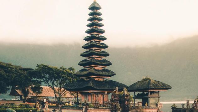 Covid 19 Bali Holds Mass Prayers For Reopening From Coronavirus Lockdown Travel Hindustan Times