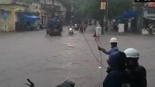 Heavy rainfall triggered water logging in parts of Gujarat’s Porbandar.(ANI Photo) Heavy rainfall triggered water logging in parts of Gujarat’s Porbandar.(ANI Photo)