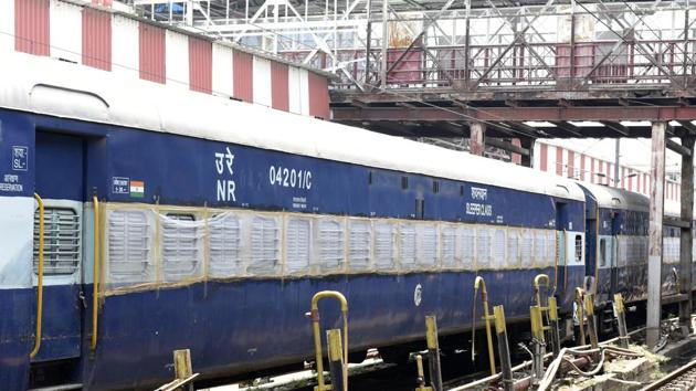 The railway ministry last month said the trend of migrants returning by special trains from Bihar, Uttar Pradesh and West Bengal --states with a high migrant worker population – showed signs of economic activity picking up. (Dheeraj Dhawan/HT file photo) The railway ministry last month said the trend of migrants returning by special trains from Bihar, Uttar Pradesh and West Bengal --states with a high migrant worker population – showed signs of economic activity picking up. (Dheeraj Dhawan/HT file photo)