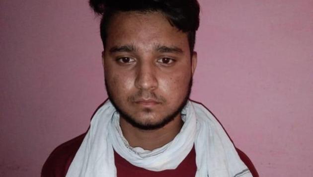 Kanpur gangster Vikas Dubey’s associate Prabhat Mishra was gunned down when he tried to flee from the police custody.(Pic Courtesy: UP Police)