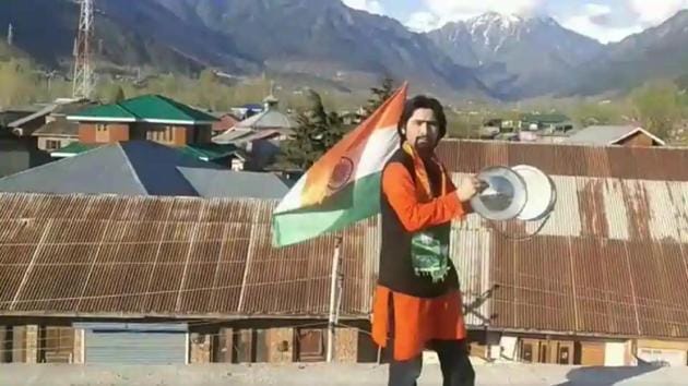 Shiekh Waseem Bari was at his shop in Bandipore when the militants attacked.(Facebook) Shiekh Waseem Bari was at his shop in Bandipore when the militants attacked.(Facebook)