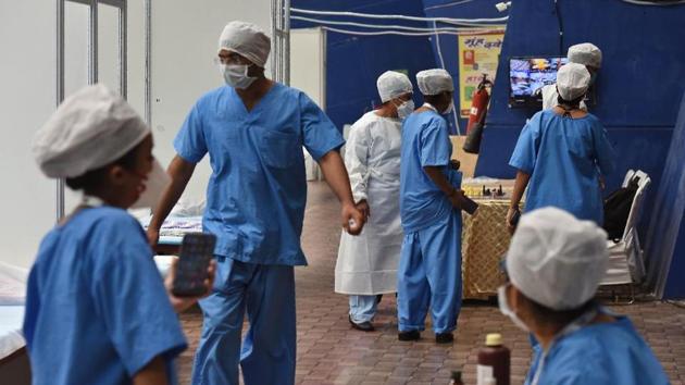 India on Thursday saw a steep single-day surge of 24,879 coronavirus infections which pushed the nationwide Covid-19 caseload to 7,67,296.(RAJ K RAJ/HT PHOTO.) India on Thursday saw a steep single-day surge of 24,879 coronavirus infections which pushed the nationwide Covid-19 caseload to 7,67,296.(RAJ K RAJ/HT PHOTO.)