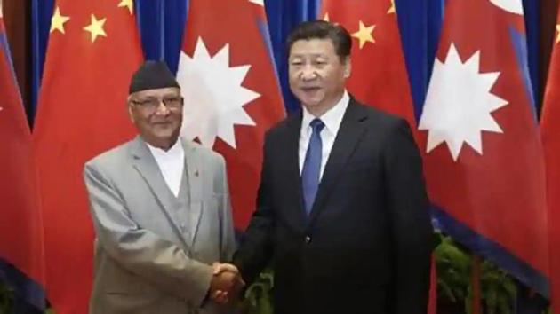 Chinese President Xi Jinping with Nepalese Prime Minister KP Sharma Oli.(AFP File Photo)