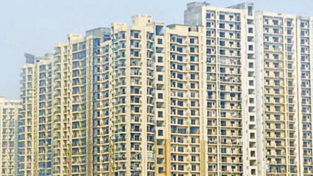 According to a report by Prop Equity, Noida in the national capital region market bucked the trend to register 5 per cent growth in housing sales volume.(HT File Photo) According to a report by Prop Equity, Noida in the national capital region market bucked the trend to register 5 per cent growth in housing sales volume.(HT File Photo)