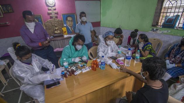 The city has been witnessing cases between 1,000 and 1,500 on a daily basis since the last week of May. On Friday, Mumbai recorded 1,337 fresh cases and 73 new deaths. (Pratik Chorge/Hindustan Times) The city has been witnessing cases between 1,000 and 1,500 on a daily basis since the last week of May. On Friday, Mumbai recorded 1,337 fresh cases and 73 new deaths. (Pratik Chorge/Hindustan Times)