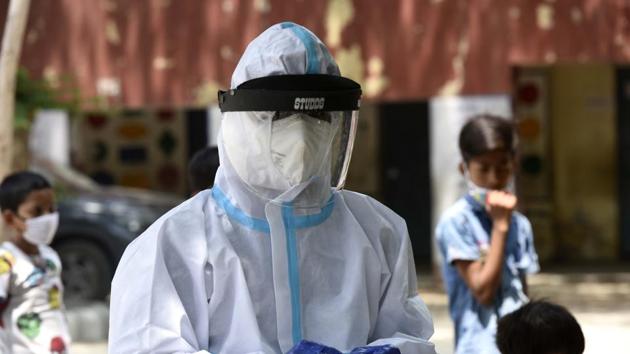 On Friday, 111 new cases were reported in the district, taking the total tally of coronavirus infected persons to 6,578. Of these, 968 are active cases, while 5,507 patients have recovered till now. (Parveen Kumar/ Hindustan Times) On Friday, 111 new cases were reported in the district, taking the total tally of coronavirus infected persons to 6,578. Of these, 968 are active cases, while 5,507 patients have recovered till now. (Parveen Kumar/ Hindustan Times)