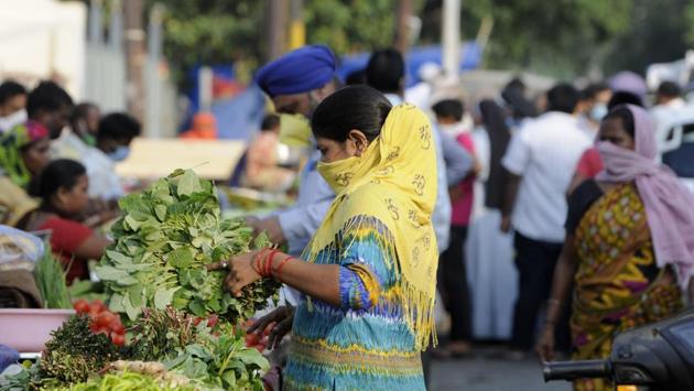 People shop for essentials ahead of the weekend lockdown in Uttar Pradesh, in Noida on July 10. Global infections stand at 12,728,966 and 565,351people have died as of latest count, according to the Johns Hopkins University’s coronavirus tracker. India is the third worst-hit country globally after the US and Brazil. (Sunil Ghosh / HT Photo) People shop for essentials ahead of the weekend lockdown in Uttar Pradesh, in Noida on July 10. Global infections stand at 12,728,966 and 565,351people have died as of latest count, according to the Johns Hopkins University’s coronavirus tracker. India is the third worst-hit country globally after the US and Brazil. (Sunil Ghosh / HT Photo)