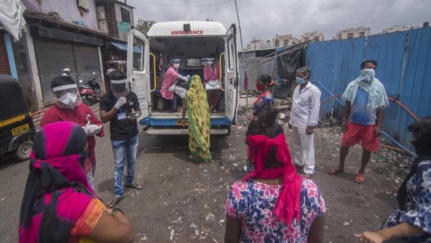People at a mobile clinic in Mumbai’s Mankhurd on July 13. “Often, health conditions of senior citizens deteriorate faster within hours of admission, especially among patients with cardiac ailment, diabetes and hypertension. We have seen patients walk normally into the hospital, but within hours of admission, die due to sudden rise in complications,” Dr Ramesh Bharmal, in-charge of Sion hospital, told HT. (Pratik Chorge / HT Photo) People at a mobile clinic in Mumbai’s Mankhurd on July 13. “Often, health conditions of senior citizens deteriorate faster within hours of admission, especially among patients with cardiac ailment, diabetes and hypertension. We have seen patients walk normally into the hospital, but within hours of admission, die due to sudden rise in complications,” Dr Ramesh Bharmal, in-charge of Sion hospital, told HT. (Pratik Chorge / HT Photo)