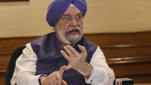 Union housing minister Hardeep Singh Puri at a press conference in New Delhi.(PTI File Photo)