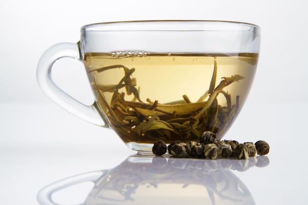 A cup of tea can do wonders to your health, provided you know which one to pick!(Photo: Shutterstock)