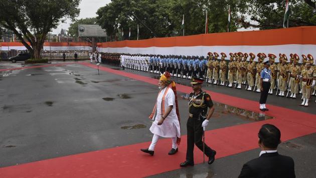 Prime Minister Narendra Modi inspects the guard of honour during the 73rd Independence Day celebrations at the historic Red Fort, in New Delhi on August 15, 2019.(Vipin Kumar/HT Photo) Prime Minister Narendra Modi inspects the guard of honour during the 73rd Independence Day celebrations at the historic Red Fort, in New Delhi on August 15, 2019.(Vipin Kumar/HT Photo)