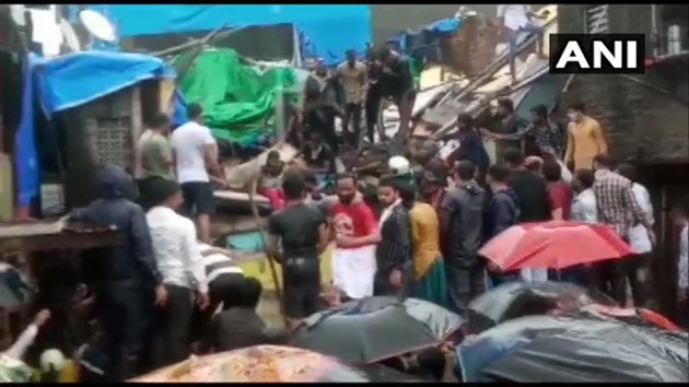 4 injured as portion of 3-storey chawl collapses in Mumbai’s Malad ...