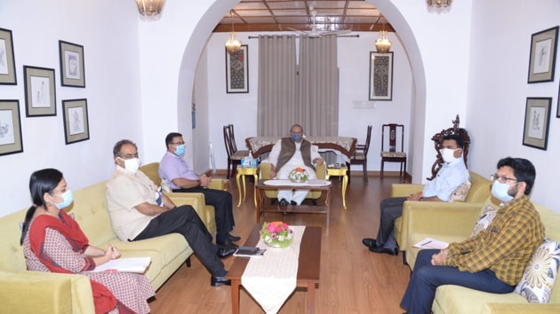 Goa Governor Satya Pal malik at a meeting with Chief Minister Pramod Sawant and other officials at the Raj Bhawan on Thursday.(HT PHOTO)