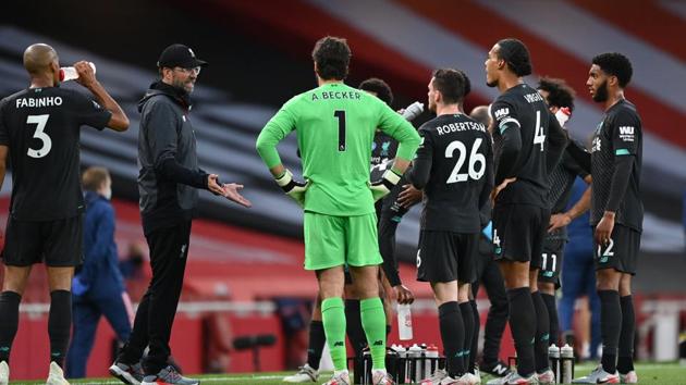 Liverpool manager Juergen Klopp speak to players. (REUTERS) Liverpool manager Juergen Klopp speak to players. (REUTERS)