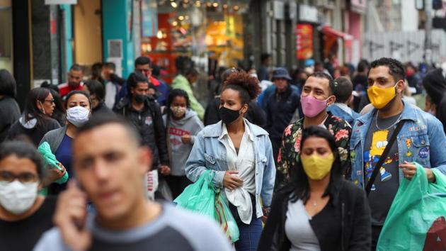 A model created by professors from several Brazilian academic institutions, based on the number of confirmed deaths, estimates Brazil has had 10 million infections.(Reuters Photo) A model created by professors from several Brazilian academic institutions, based on the number of confirmed deaths, estimates Brazil has had 10 million infections.(Reuters Photo)