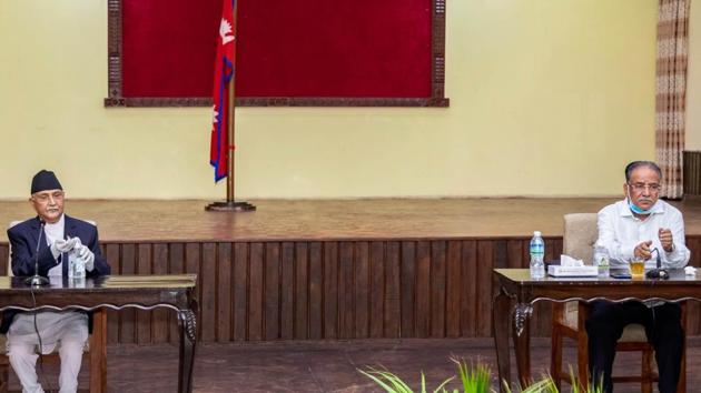 Nepal crisis: PM KP Sharma Oli attempted to blunt efforts to edge him out of the prime minister’s office, suggesting that the call be taken by a party convention.(Twitter/@ThapajiSurya)
