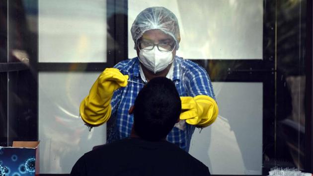 As per the latest health bulletin, Bihar’s tally of confirmed cases has risen to 23,300. A total of 174 people have died due to the virus in the state so far. (Parwaz Khan/HT Photo) As per the latest health bulletin, Bihar’s tally of confirmed cases has risen to 23,300. A total of 174 people have died due to the virus in the state so far. (Parwaz Khan/HT Photo)