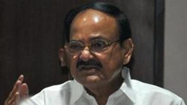Venkaiah Naidu said Jaya Chamaraja Wadiyar was a democrat at heart and a people’s ruler who always wanted to remain in touch with them and ensure their wellbeing.(HT Photo) Venkaiah Naidu said Jaya Chamaraja Wadiyar was a democrat at heart and a people’s ruler who always wanted to remain in touch with them and ensure their wellbeing.(HT Photo)