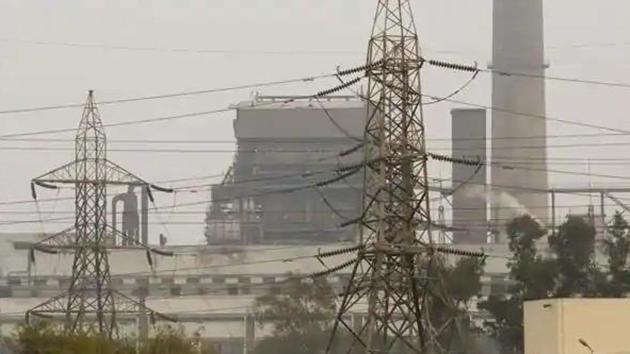 Lakhs of consumers in Kolkata and Howrah have complained of exorbitant power bills. Lakhs of consumers in Kolkata and Howrah have complained of exorbitant power bills.