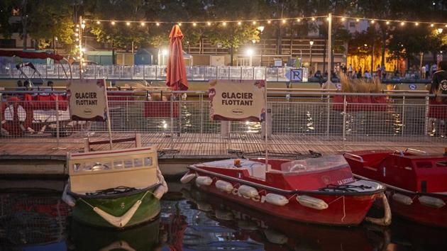 Ice cream boats are moored after the end of the screening at La Villette on July 18. According to a Reuters report, daily coronavirus cases have increased ahead of the summer holiday season. Authorities are pushing an aggressive testing policy to avoid a return to the peaks seen from March to May. (Kiran Ridley / Getty Images) Ice cream boats are moored after the end of the screening at La Villette on July 18. According to a Reuters report, daily coronavirus cases have increased ahead of the summer holiday season. Authorities are pushing an aggressive testing policy to avoid a return to the peaks seen from March to May. (Kiran Ridley / Getty Images)
