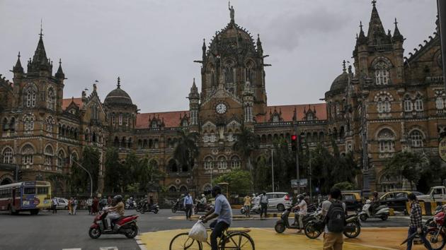 While the pandemic has forced many firms to downsize, a few industries are also benefiting from the changed realities of the post-pandemic world.(Bloomberg) While the pandemic has forced many firms to downsize, a few industries are also benefiting from the changed realities of the post-pandemic world.(Bloomberg)