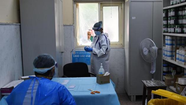 With 37 148 New Covid 19 Cases In 24 Hours India S Infection Tally Over 11 55 Lakh Hindustan Times The college is affiliated to guru gobind the college has been ranked 19 by outlook magazine in its survey of best medical colleges. with 37 148 new covid 19 cases in 24