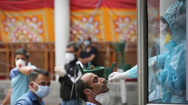 Officials said 10 more people have succumbed to the disease – nine from Kashmir valley and one from Jammu division. (HT photo) Officials said 10 more people have succumbed to the disease – nine from Kashmir valley and one from Jammu division. (HT photo)