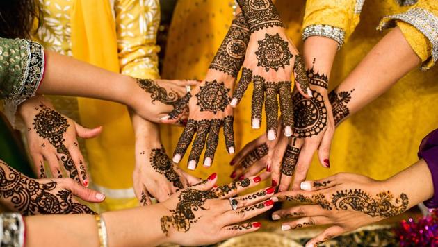 Mehndi Designs for Teej: For Hariyali Teej 2022, Beautiful Videos of Indian Mehndi  Designs for Front & Back Hand To Celebrate the Festive Day | 🛍️ LatestLY