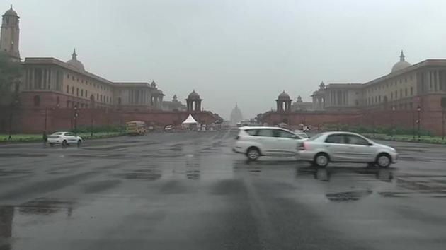 Several parts of Delhi receive heavy rainfall on Wednesday; visuals from Vijay Chowk. (ANI) Several parts of Delhi receive heavy rainfall on Wednesday; visuals from Vijay Chowk. (ANI)