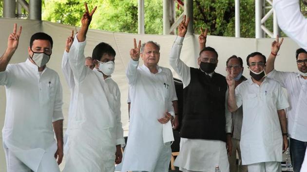 Chief Minister Ashok Gehlot with senior Congress leaders Randeep Surjewala, K C Venugopal, Ajay Maken and others during a meeting of the party’s MLAs at his residence in Jaipur.(HT PHOTO.) Chief Minister Ashok Gehlot with senior Congress leaders Randeep Surjewala, K C Venugopal, Ajay Maken and others during a meeting of the party’s MLAs at his residence in Jaipur.(HT PHOTO.)