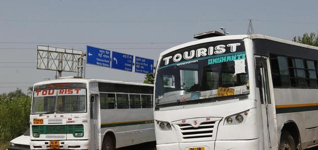 Illegal private buses have been plying despite suspended services(Raj k Raj/HT Archive) Illegal private buses have been plying despite suspended services(Raj k Raj/HT Archive)