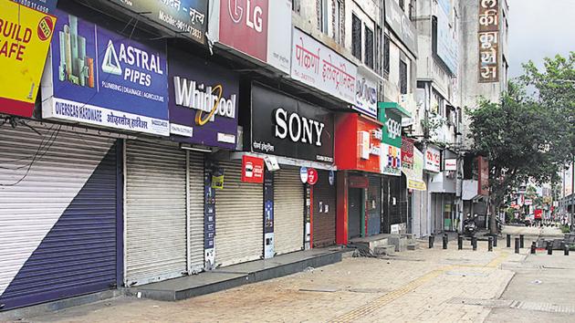 Lockdown ends today at midnight Traders in Pune look to resume