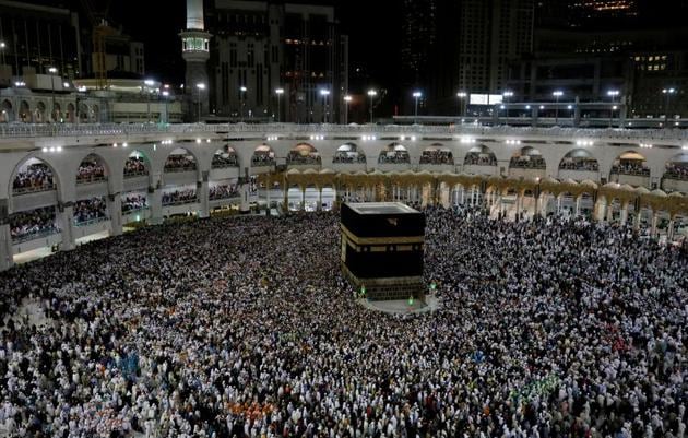 FILE PHOTO: Muslim pilgrims circle the Kaaba and pray at the Grand mosque at the end of their Haj pilgrimage in the holy city of Mecca, Saudi Arabia August 13, 2019.(REUTERS/Umit Bektas/File Photo) FILE PHOTO: Muslim pilgrims circle the Kaaba and pray at the Grand mosque at the end of their Haj pilgrimage in the holy city of Mecca, Saudi Arabia August 13, 2019.(REUTERS/Umit Bektas/File Photo)