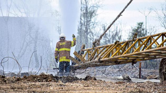 Salvage operations at the Baghjan gas well in Assam’s in Tinsukia district is on to cap a blaze that has been raging for more than a month.(PTI)