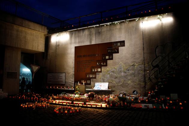 General view of a memorial at the "Night of Lights" event to commemorate the victims of a deadly stampede during the 2010 Love Parade festival, at the former festival site on the eve of the disaster's 10th anniversary, in Duisburg, Germany, July 23, 2020. (REUTERS) General view of a memorial at the "Night of Lights" event to commemorate the victims of a deadly stampede during the 2010 Love Parade festival, at the former festival site on the eve of the disaster's 10th anniversary, in Duisburg, Germany, July 23, 2020. (REUTERS)