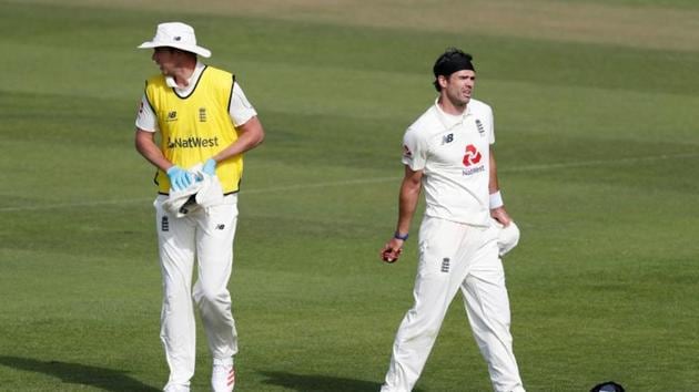 England's Stuart Broad and James Anderson. (REUTERS) England's Stuart Broad and James Anderson. (REUTERS)