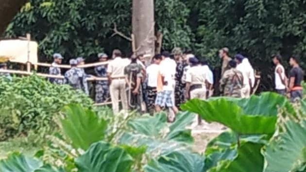 The two sides engaged in talks to calm down the situation after the flare up on Friday evening.(HT Photo/Jai Prakash) The two sides engaged in talks to calm down the situation after the flare up on Friday evening.(HT Photo/Jai Prakash)