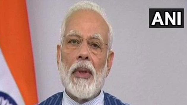 Prime Minister Narendra Modi on Sunday reiterated the importance of wearing masks and social distancing and urged the country to fight the battle against coronavirus with “full awareness and vigilance”.(ANI PHOTO.) Prime Minister Narendra Modi on Sunday reiterated the importance of wearing masks and social distancing and urged the country to fight the battle against coronavirus with “full awareness and vigilance”.(ANI PHOTO.)