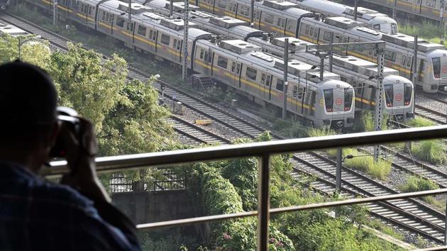 The average height of piers on this corridor is 10m. However, piers will be 20m high at Madhuban Chowk (crossing with Line 1) and 25m at Haiderpur Badli Mor where this line will cross Line 2.(Ajay Aggarwal /HT PHOTO) The average height of piers on this corridor is 10m. However, piers will be 20m high at Madhuban Chowk (crossing with Line 1) and 25m at Haiderpur Badli Mor where this line will cross Line 2.(Ajay Aggarwal /HT PHOTO)