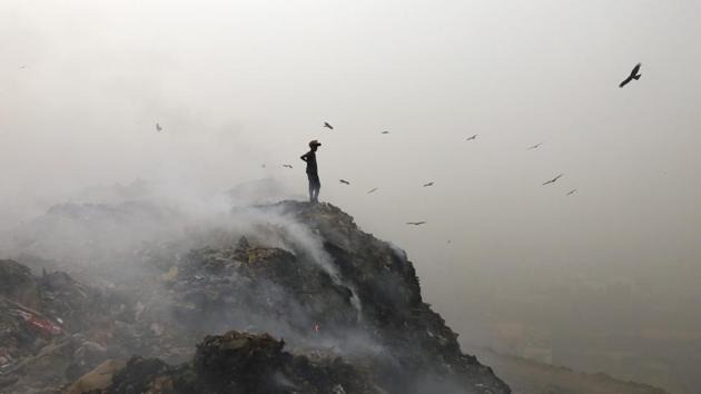 Bhalswa Landfill in New Delhi.(Sanchit Khanna/HT PHOTO)