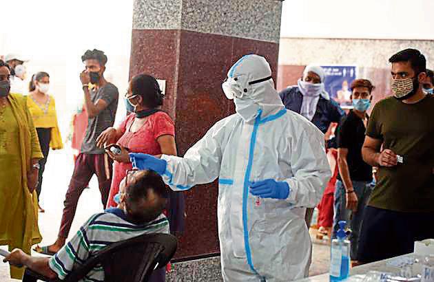 730 patients recovered in Haryana on Sunday, taking the number of those cured to 24,384. (Parveen Kumar/ht) 730 patients recovered in Haryana on Sunday, taking the number of those cured to 24,384. (Parveen Kumar/ht)