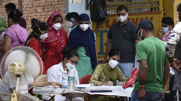 The government said on Saturday about 420,000 Covid-19 tests were conducted in India in a day, nearly double the daily testing capacity of 220,000 at the beginning of July. (Parveen Kumar/HT Photo) The government said on Saturday about 420,000 Covid-19 tests were conducted in India in a day, nearly double the daily testing capacity of 220,000 at the beginning of July. (Parveen Kumar/HT Photo)