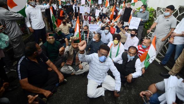 Congress workers during a protest in Shimla on Monday.(Deepak Sansta/HT) Congress workers during a protest in Shimla on Monday.(Deepak Sansta/HT)