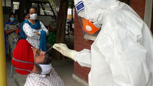 Official sources said the number may swell further as testing and tracing of contacts of all asymptomatic patients is underway. (Bharat Bhushan/HT file photo) Official sources said the number may swell further as testing and tracing of contacts of all asymptomatic patients is underway. (Bharat Bhushan/HT file photo)
